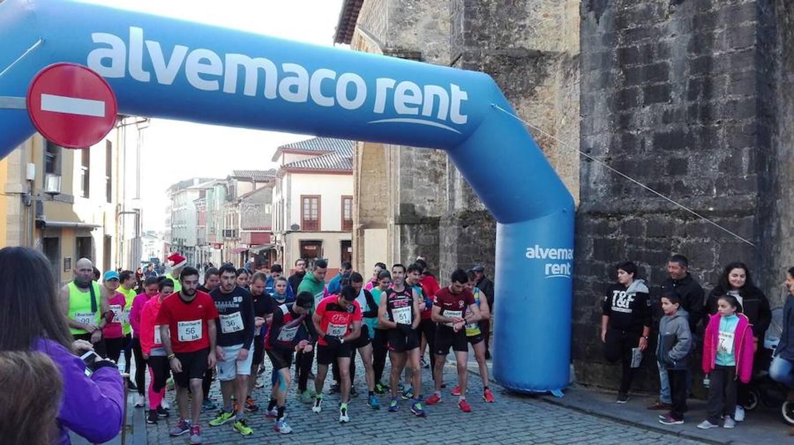 Salas. Grandes y pequeños participaron en la carrera.