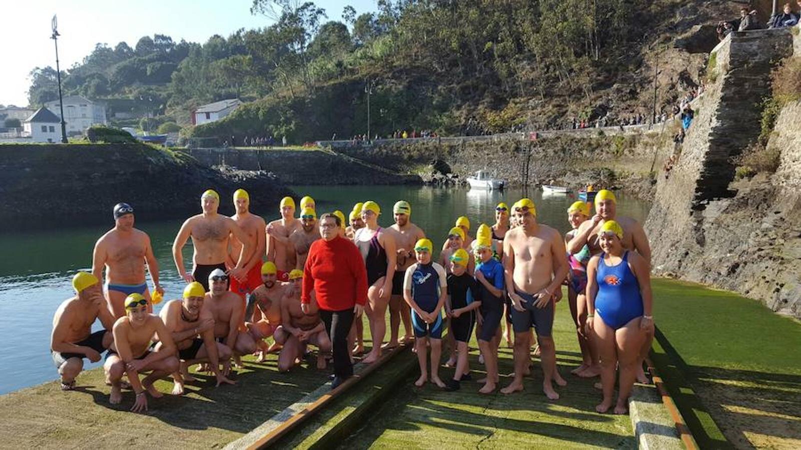 Viavélez. Los participantes hicieron el recorrido a nado.