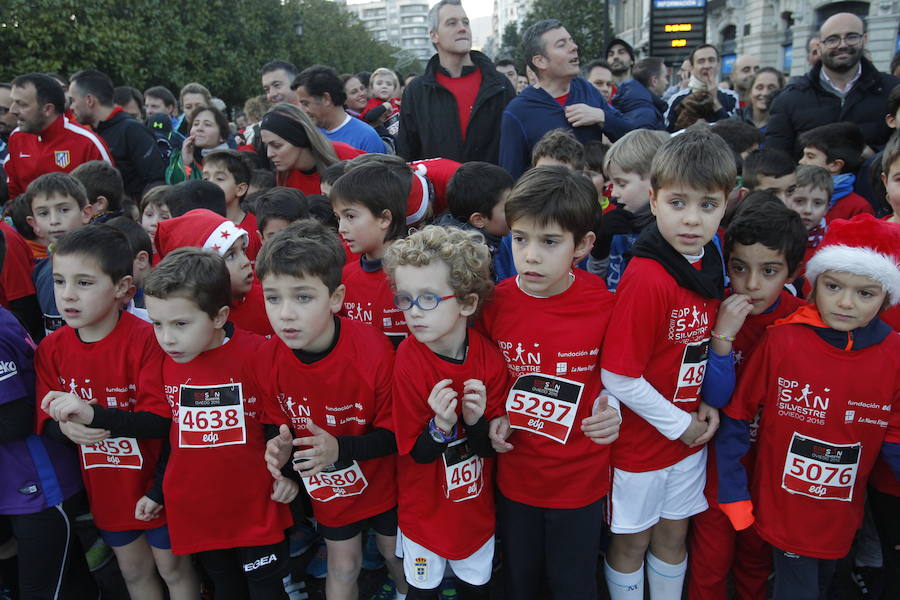 Multitudinaria carrera de San Silvestre en Oviedo