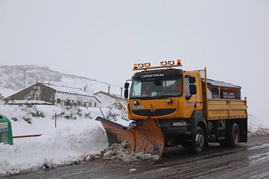 La nieve cubre Asturias a la espera de una ola de frío siberiano