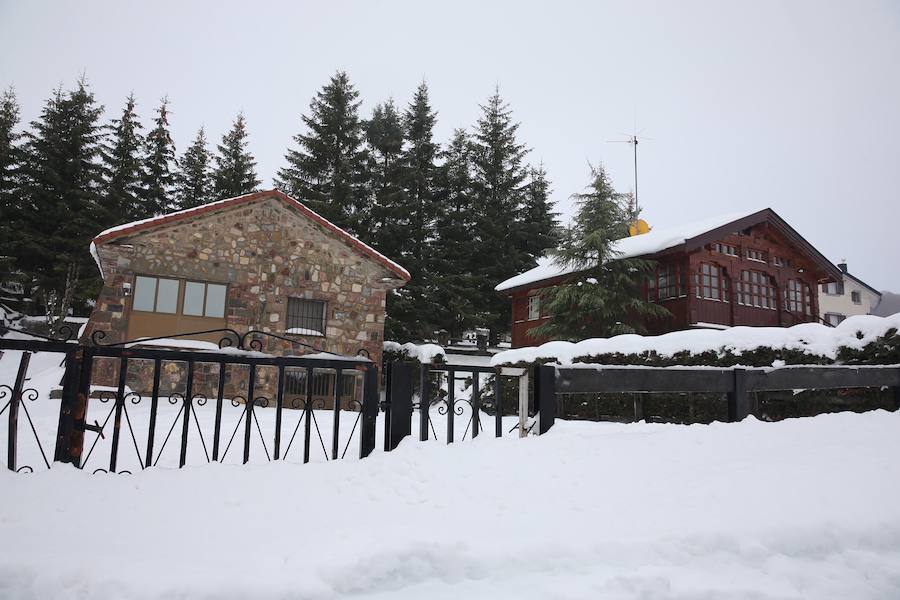 La nieve cubre Asturias a la espera de una ola de frío siberiano
