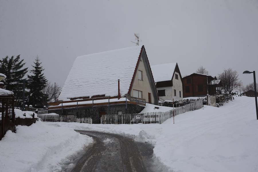 La nieve cubre Asturias a la espera de una ola de frío siberiano