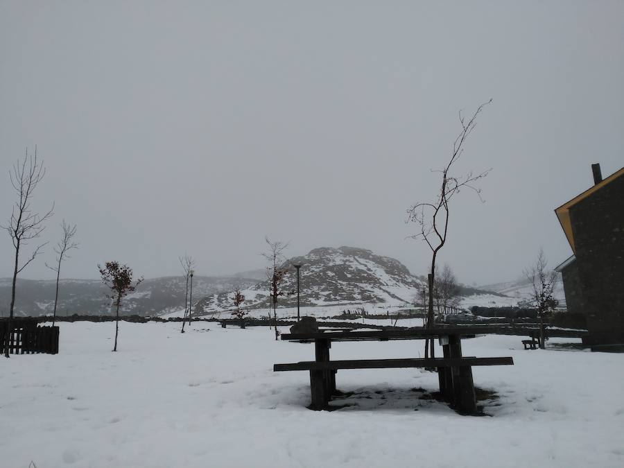 La nieve cubre Asturias a la espera de una ola de frío siberiano
