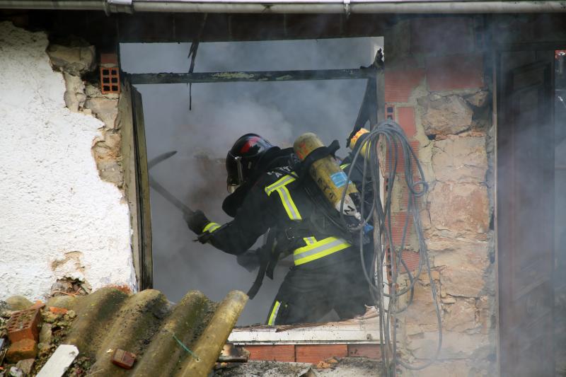 Arde una vivienda en Gijón