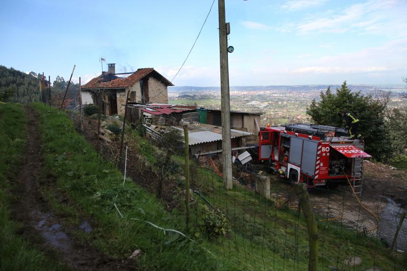 Arde una vivienda en Gijón