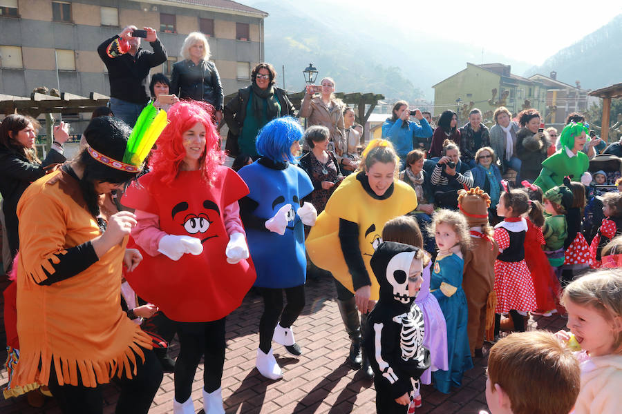 Carnaval infantil en La Foz de Morcín