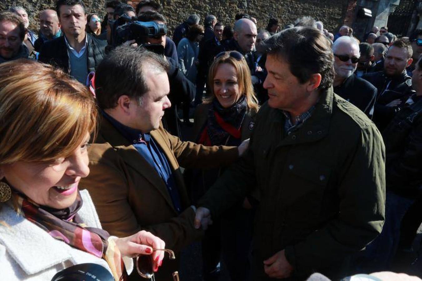 Homenaje a Manuel Llaneza