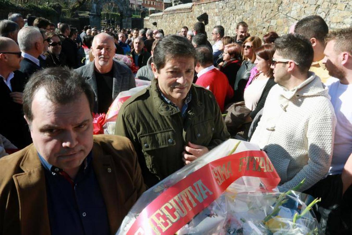 Homenaje a Manuel Llaneza