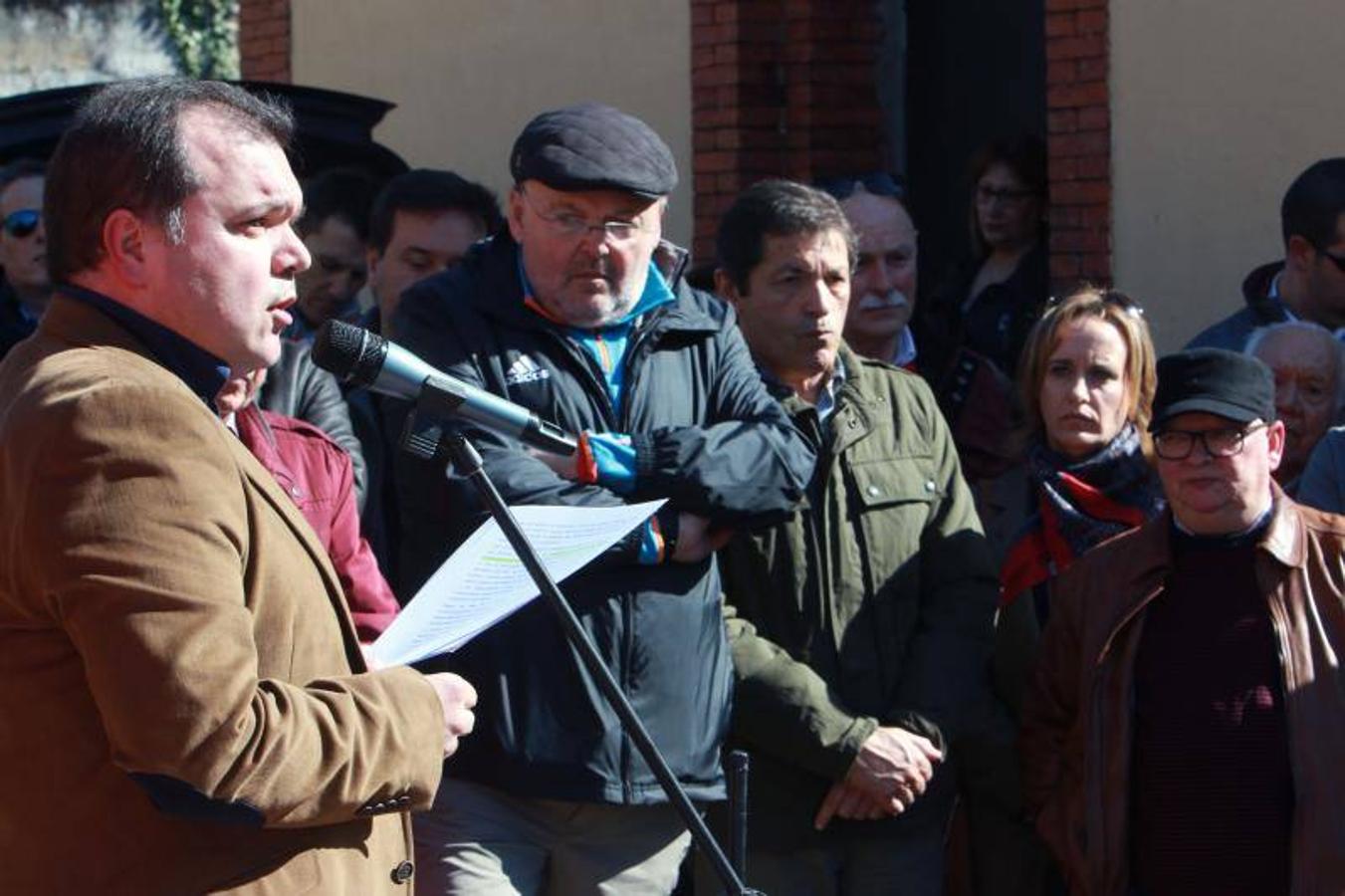 Homenaje a Manuel Llaneza