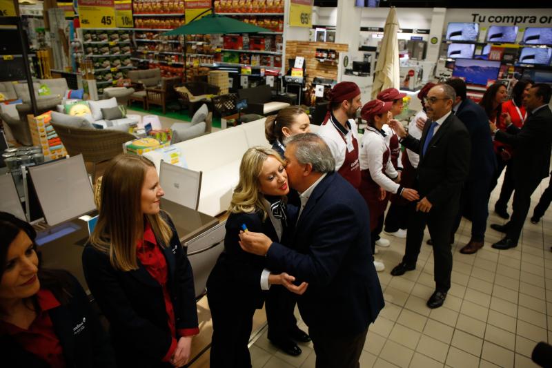 Carrefour inaugura su hipermercado de Mieres