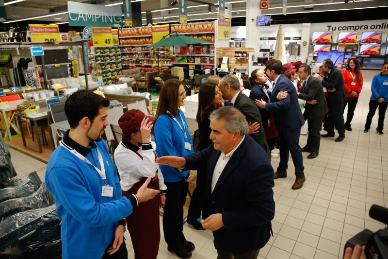 Carrefour inaugura su hipermercado de Mieres