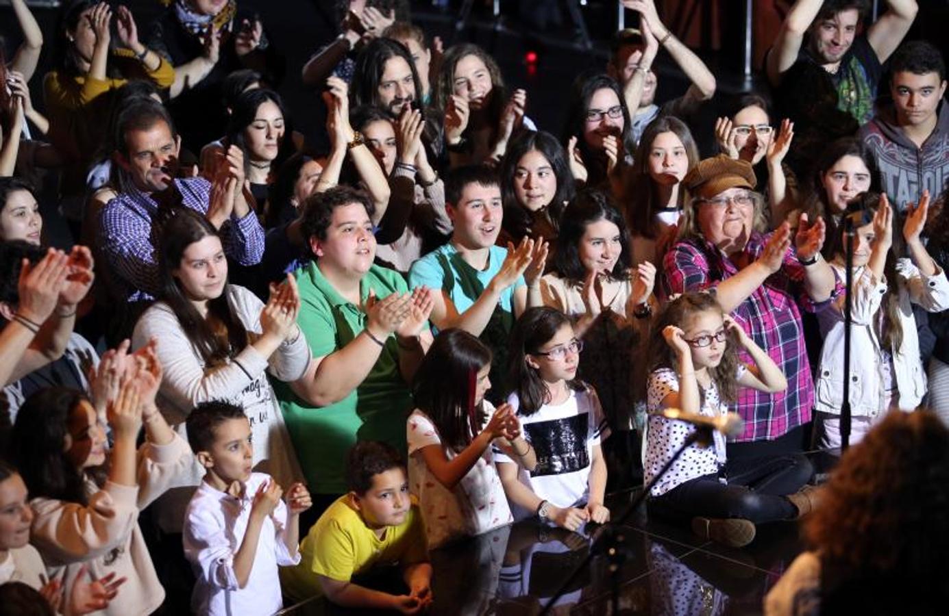 Paula Rojo graba un videoclip en Oviedo y Llanera