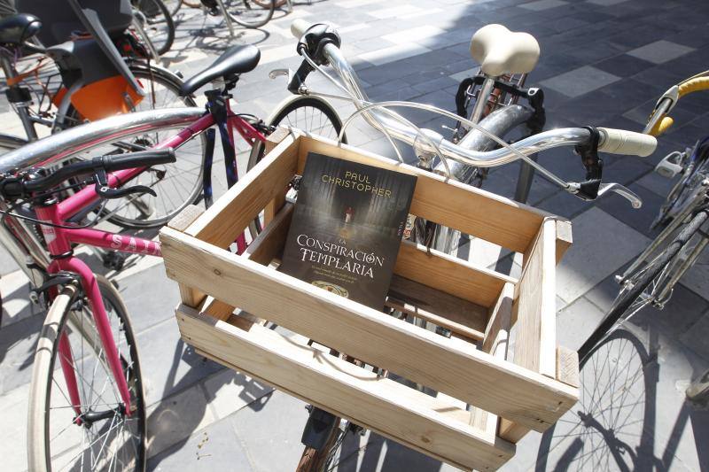 Libros en la calle en Gijón