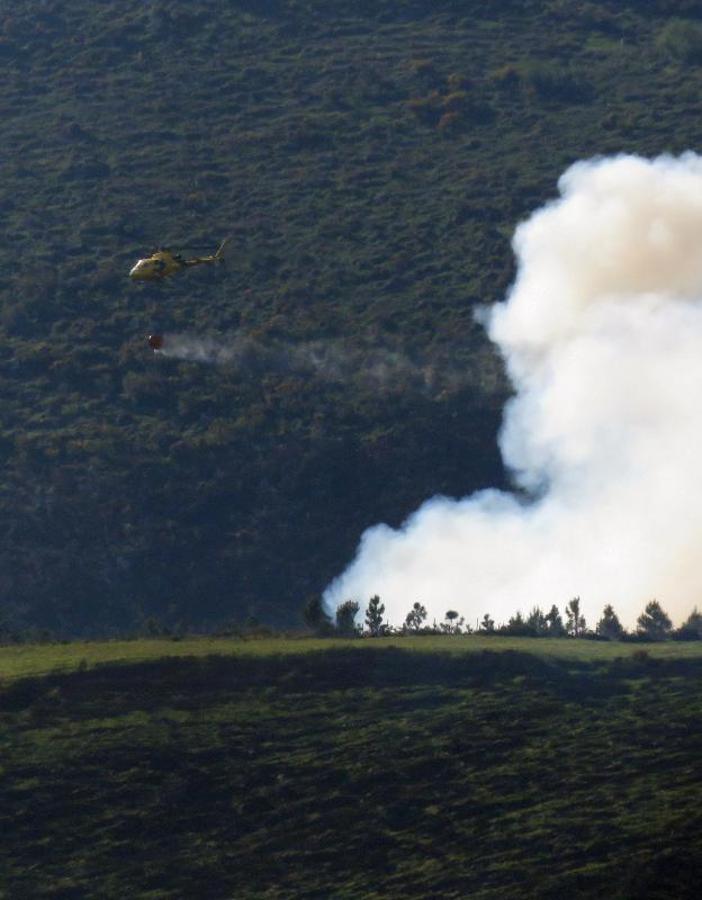 Fuego en el oriente asturiano.