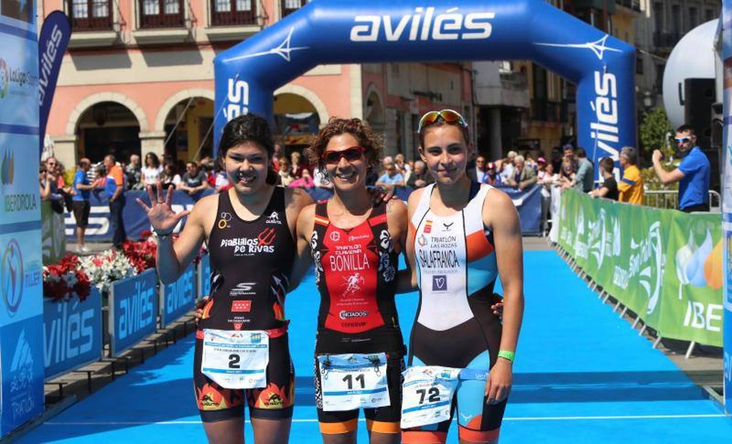 Espectáculo deportivo en el duatlon de Avilés