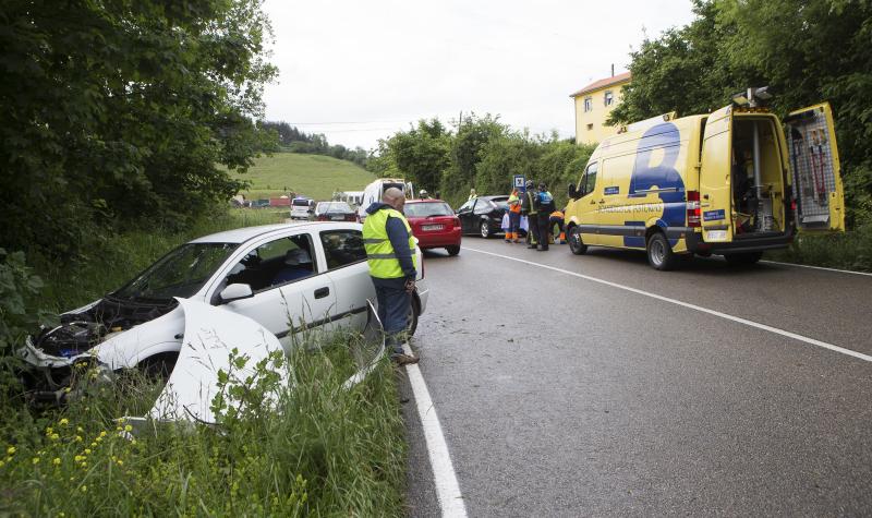 Un herido en un accidente de tráfico en Llanera