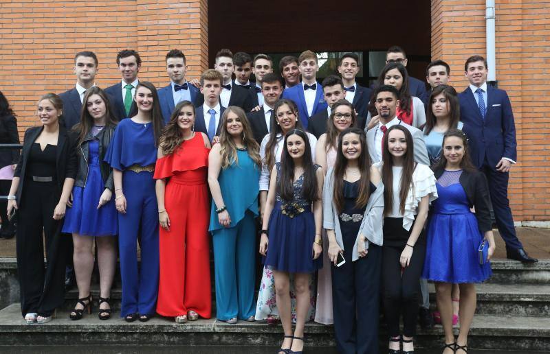 Graduación de los estudiantes de las Dominicas