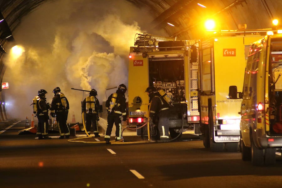 Simulacro de incendio en los túneles de Fabar