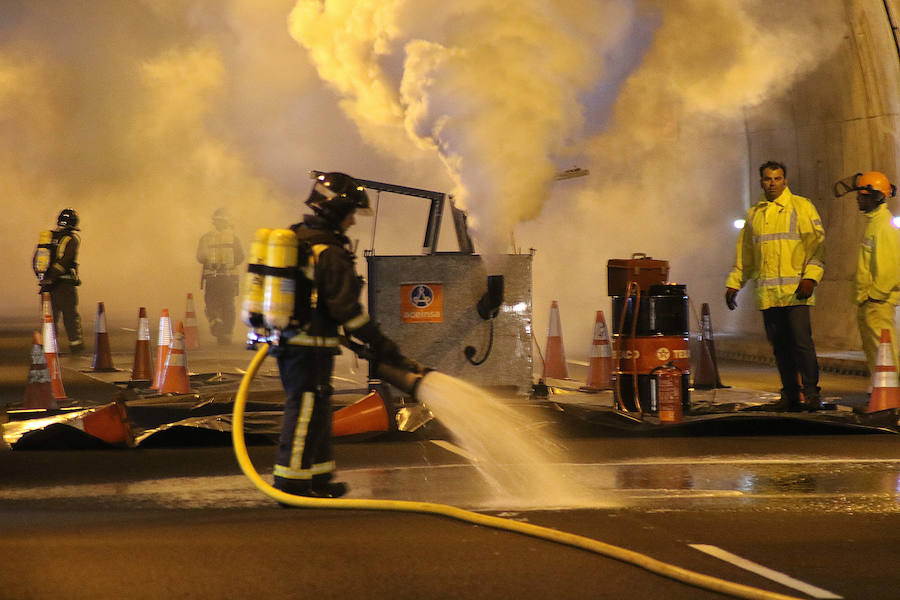 Simulacro de incendio en los túneles de Fabar