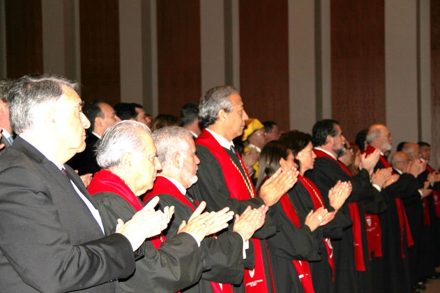 Carlos López Otín, doctor honoris causa en la Universidad Autónoma de Chile