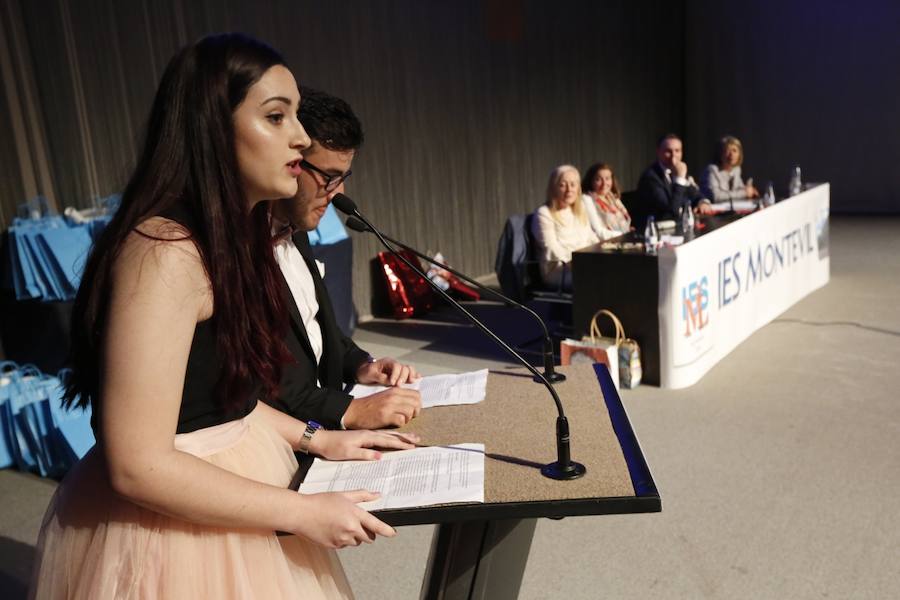 Despedida de los bachilleres del Montevil