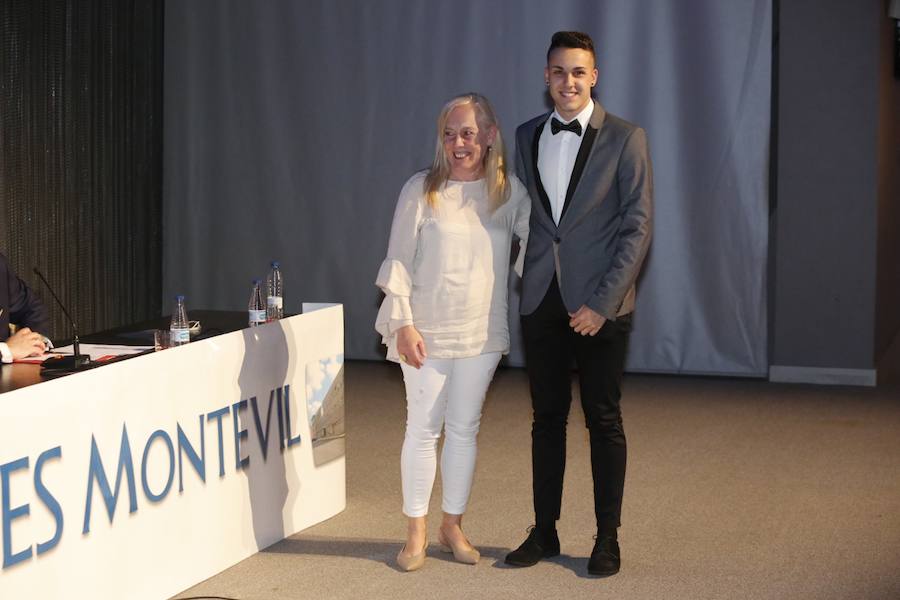 Despedida de los bachilleres del Montevil