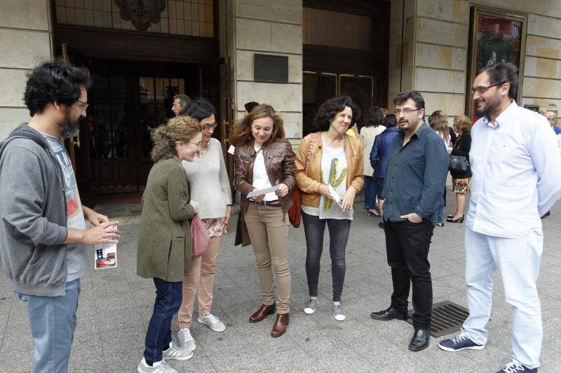 Jaime de Armiñán recibe la ovación del Jovellanos en el estreno de &#039;14, Fabian Road&#039;