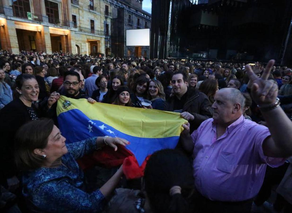 Ricky Martin levanta pasiones en Gijón