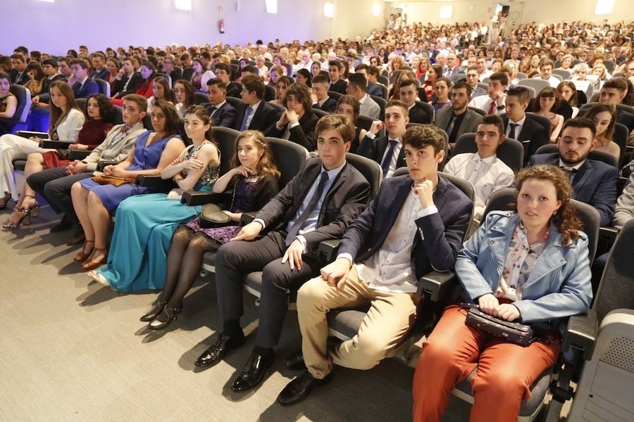 Graduación de los estudiantes del IES Jovellanos