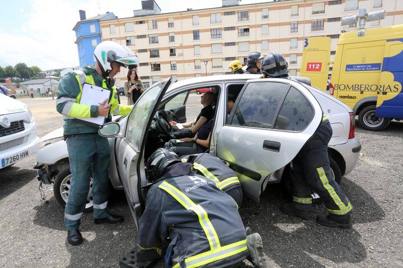 Simulacro de accidente con víctimas en Vegadeo