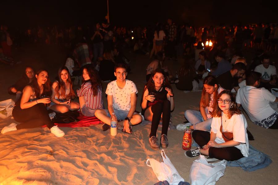 Hoguera de San Juan en Gijón