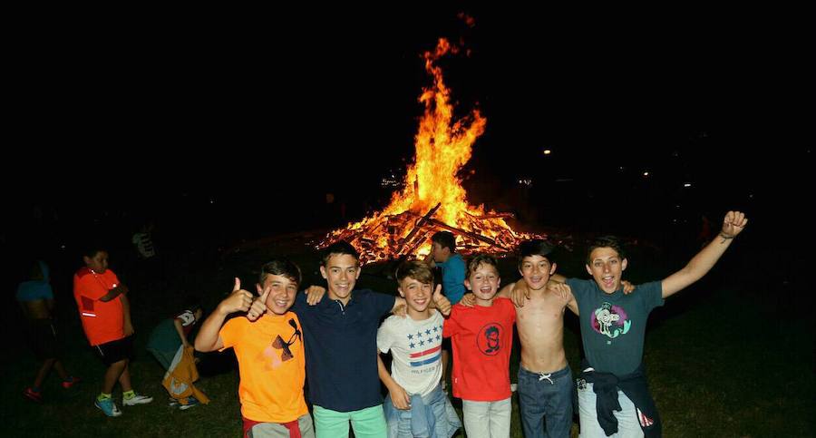 Hoguera de San Juan en Gijón