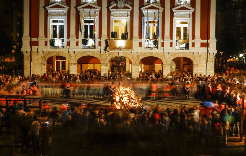 Hogueras de San Juan por Asturias