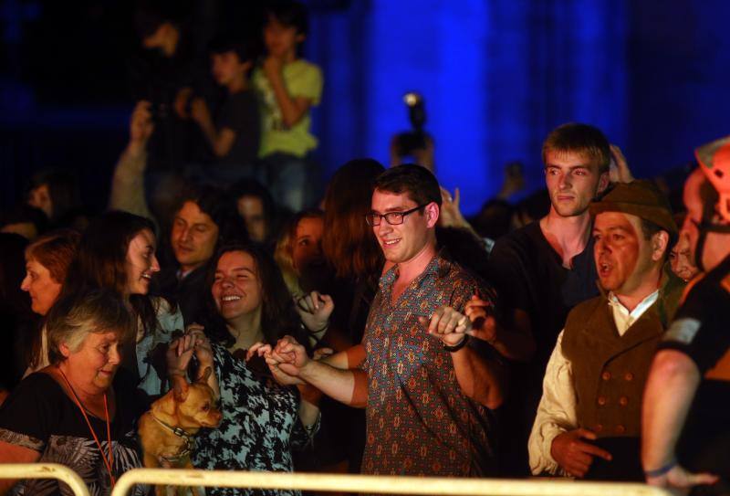 Hoguera de San Juan en Oviedo