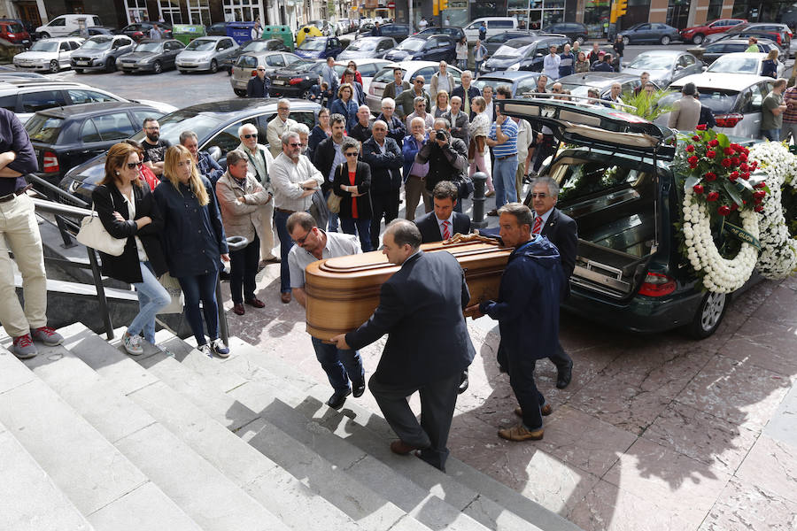 Gijón llora a Elías García en su despedida