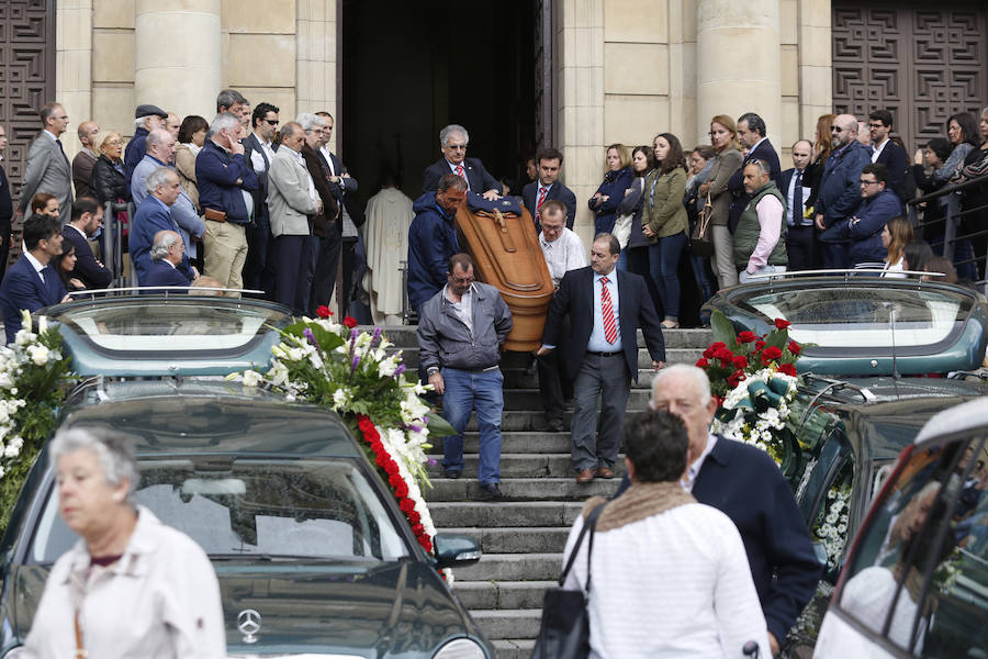 Gijón llora a Elías García en su despedida