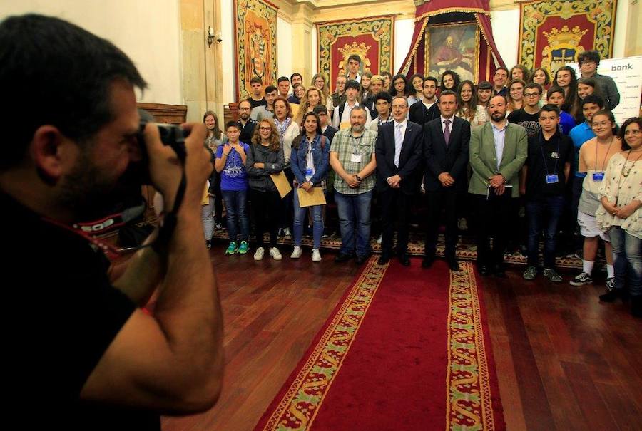 Premios nacionales de la &#039;Incubadora de Sondeos&#039;