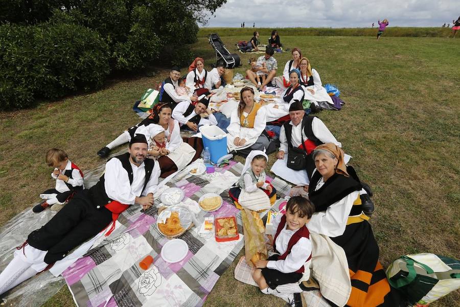 Jira campestre en el Cerro para celebrar el Día d&#039;Asturies