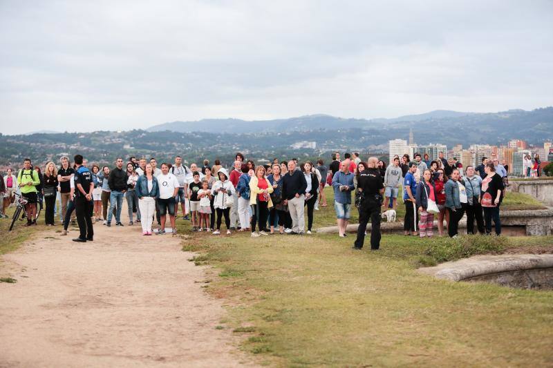 El rescate del cadáver del hombre desaparecido en Gijón en imágenes