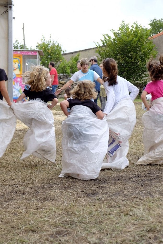 Los niños se divierten en Quintueles