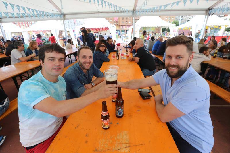 Avilés brinda con cerveza en su festival dedicado a esta bebida