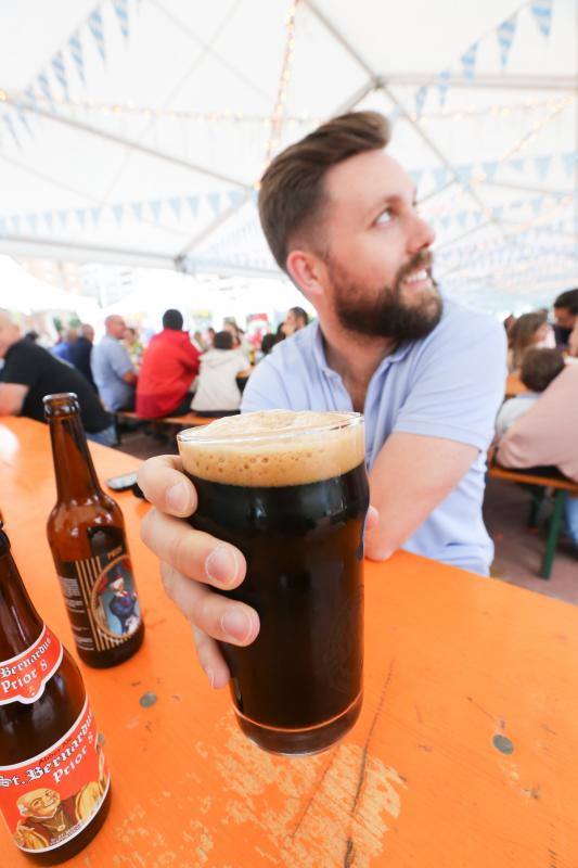 Avilés brinda con cerveza en su festival dedicado a esta bebida