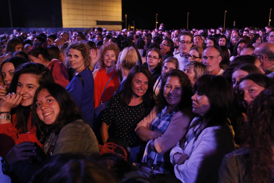 Lleno total en Poniente al ritmo de Antonio Orozco