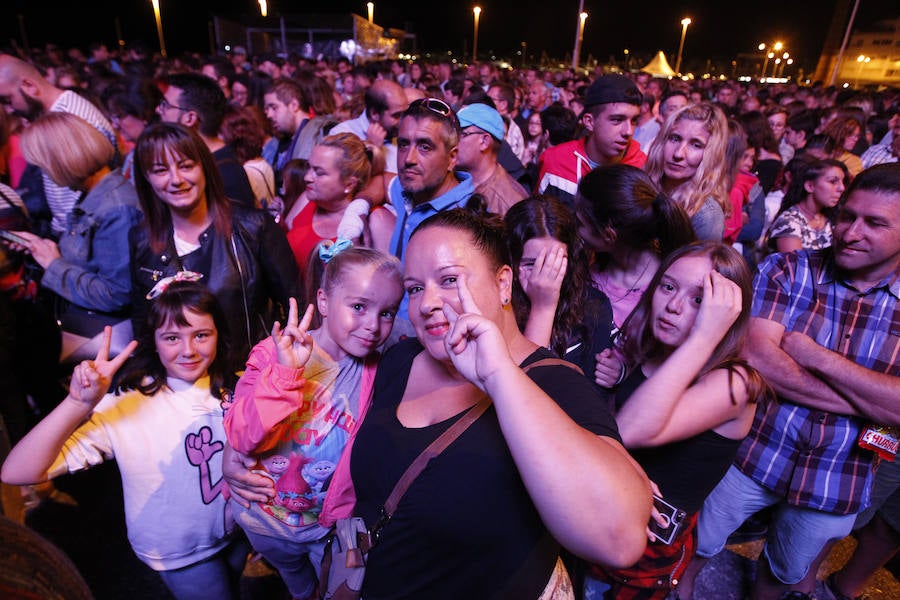 Lleno total en Poniente al ritmo de Antonio Orozco