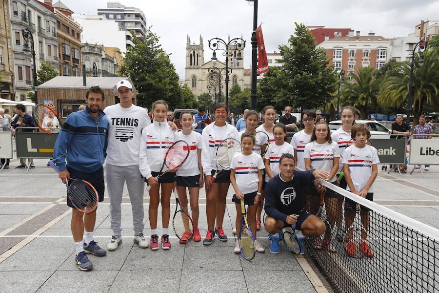 Tommy Robredo anima el torneo de tenis Dionisio Nespral en Gijón