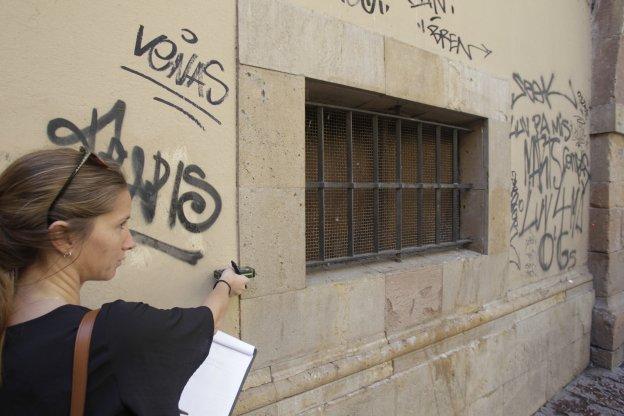 Tras la medición, se procederá a eliminar los grafitis. 