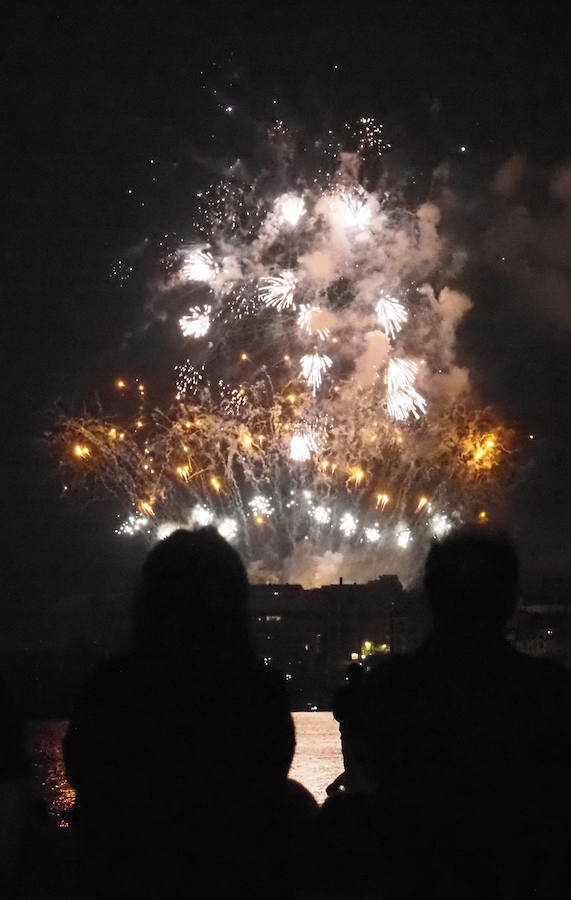 Así se vieron los fuegos de Gijón