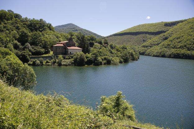 El embalse de Tanes-Rioseco, en el río Nalón, se encuentra al 86% de su capacidad. 