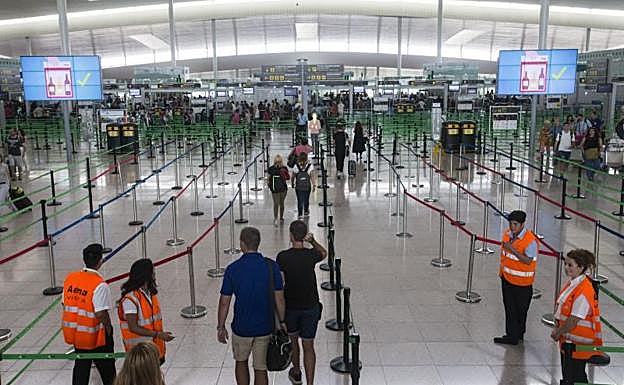 El Prat opera con normalidad.