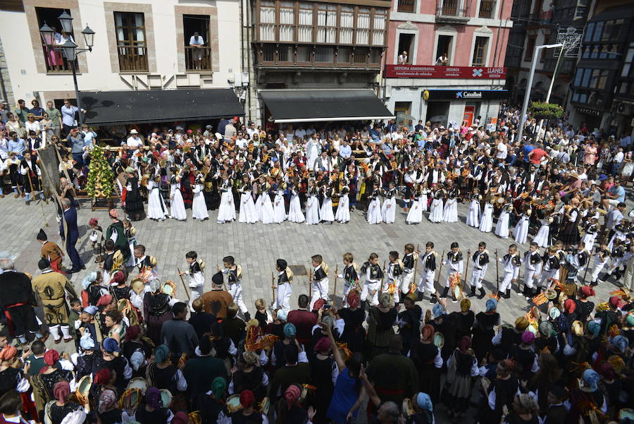 Multitudinaria fiesta de San Roque en Llanes